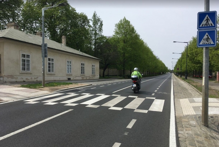 Sdružený přechod pro chodce a přejezd pro cyklisty „přechodopřejezd“ (V8c)